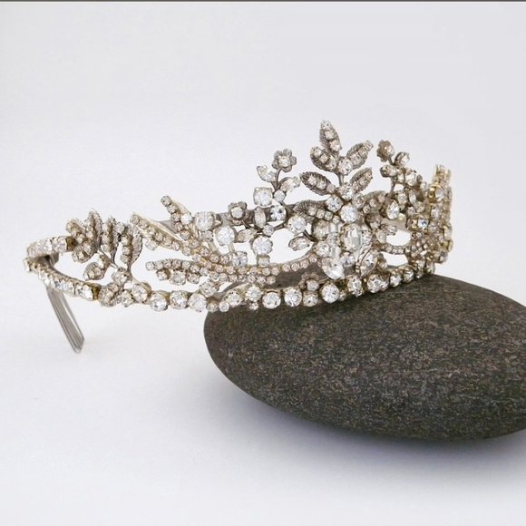 Erin Cole Designs Bridal Tiara. Classic Bridal Tiara, Queen 4 the Day. NWT